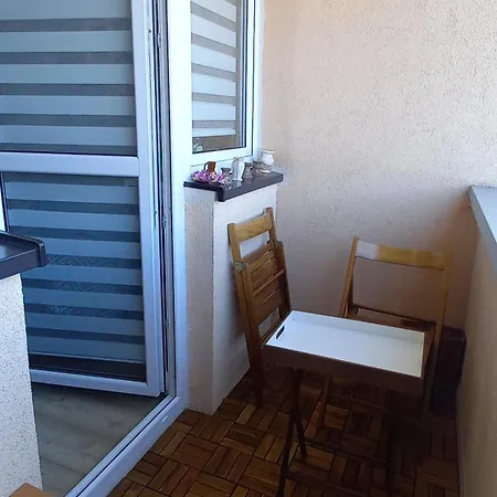 Na Dabrowki Apartment